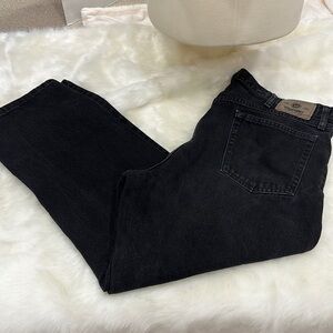 Wrangler 38 x 29 relaxed fit black used in excellent condition